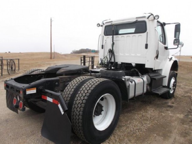 2016-freightliner-m2-sa-5th-wheel-truck-big-2