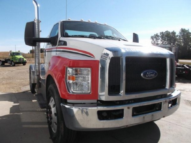 2016-ford-f750-sd-sa-5th-wheel-truck-big-1