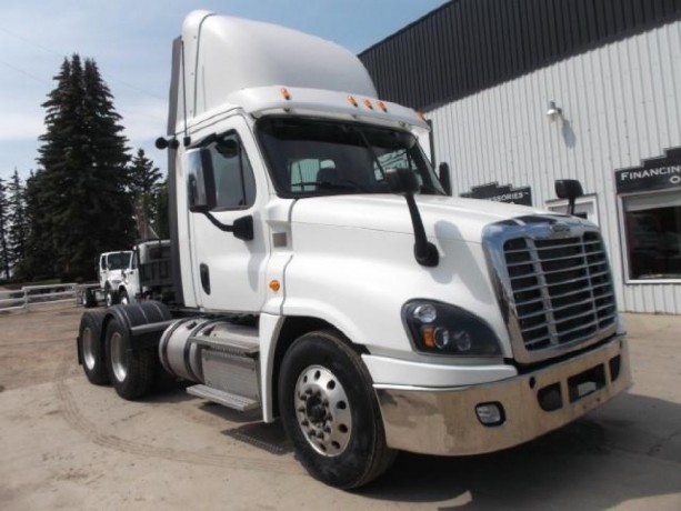 2015-freightliner-cascadia-ta-5th-wheel-truck-big-1