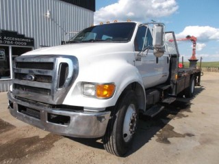 2012 FORD F650 XL SD CREW CAB DECK TRUCK