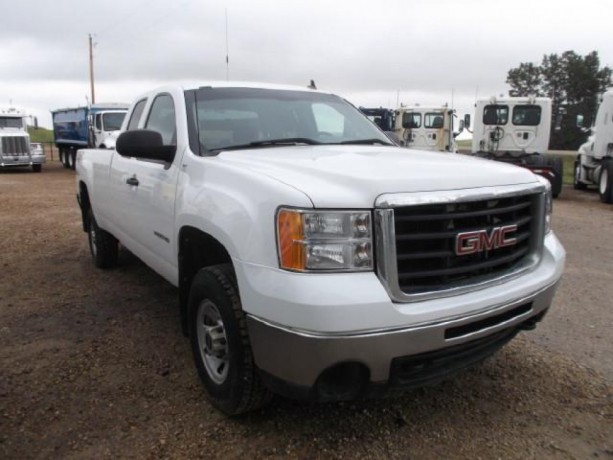 2010-gmc-sierra-3500-hd-4x4-ex-cab-truck-big-1