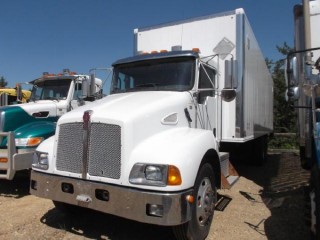 2008 KENWORTH T300 T/A VAN BODY TRUCK