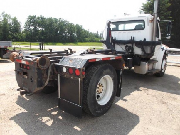 2006-freightliner-m2-sa-hookbin-truck-big-2