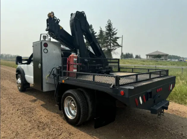 2014-ford-f550-reg-cab-xl-4x4-picker-boom-truck-hiab-088-8610lbs-big-2