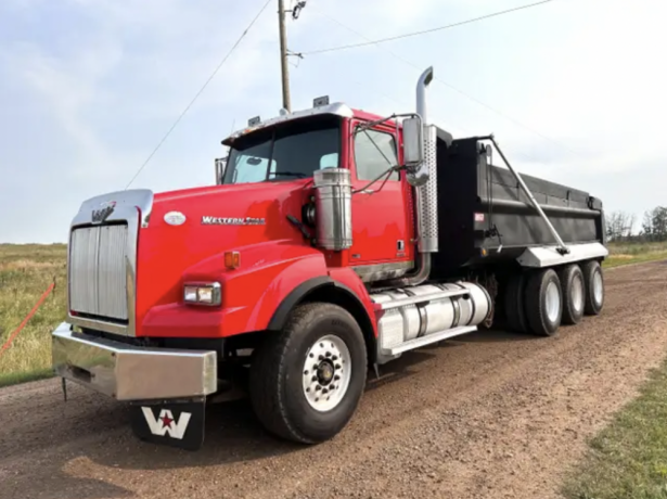 2015-western-star-4900-8x6-tri-axle-dump-truck-detroit-21ft-dump-big-1