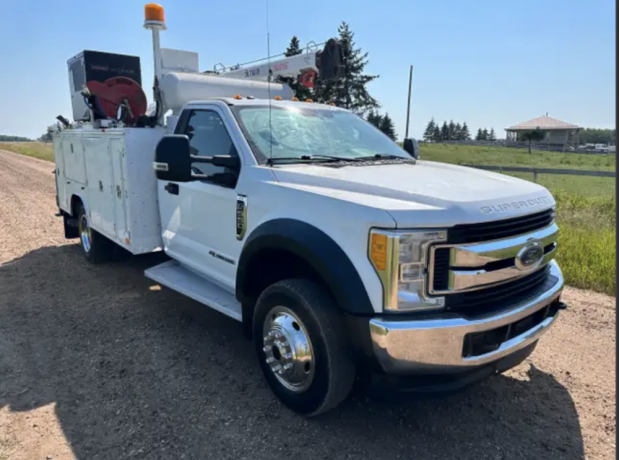 2017-ford-f550-4x4-service-truck-dsl-11ft-box-5031lbs-vmac-3in1-big-1