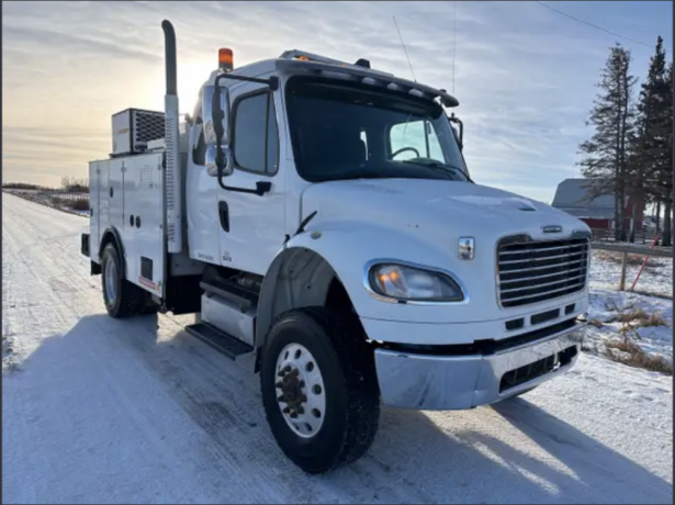 2012-freightliner-4x4-service-truck-cummins-7500lbs-welder-big-1