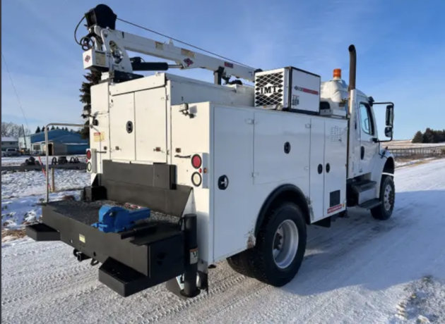 2012-freightliner-4x4-service-truck-cummins-7500lbs-welder-big-2