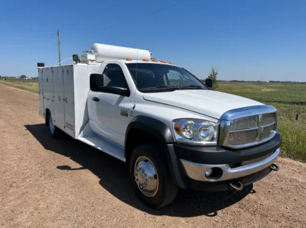 2008-dodge-5500-4x4-service-utility-truck-dsl-11ftbox-comp-boost-big-1