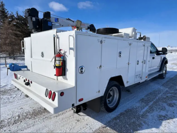 2017-ford-f550-4x4-service-truck-dsl-4400lbs-vmac-oilrecovery-big-2