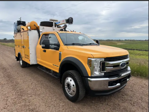 2019-ford-f550-4x4-service-truck-dsl-5005lbs-vmac-miller-welder-big-1