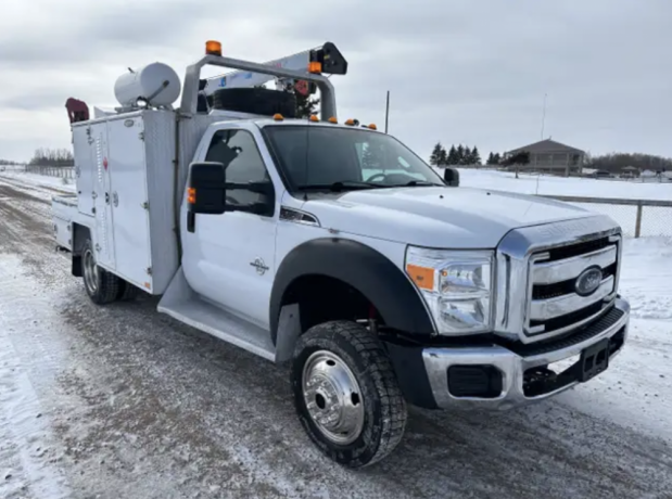 2016-ford-f550-4x4-service-truck-dsl-brutus-5500lbs-miller-vmac-big-1