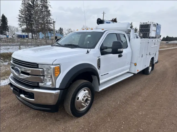 2017-ford-f550-extcab-4x4-service-truck-dsl-5500lbs-comp-welder-big-1