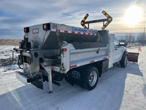 2011-dodge-4500-plow-sander-truck-dump-box-9ft-plow-spreader-big-2