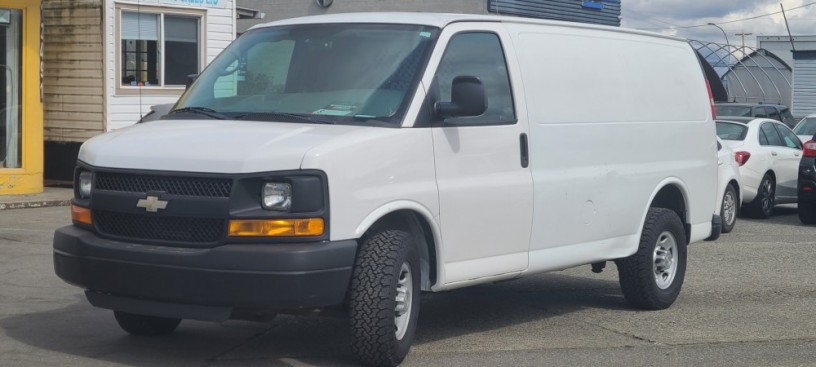 2010-chevrolet-express-cargo-van-rwd-2500-135-big-1