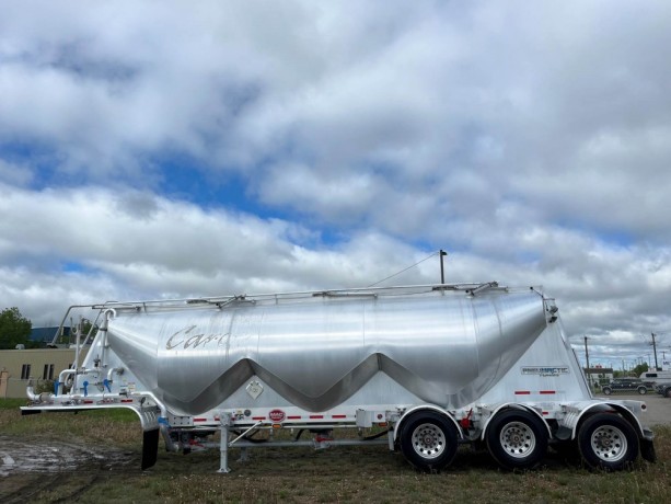 2014-mac-1250-cubic-ft-tri-axle-trailer-dry-bulk-pneumatic-aluminum-tank-trailer-air-operated-safety-handrails-air-lift-axle-big-1