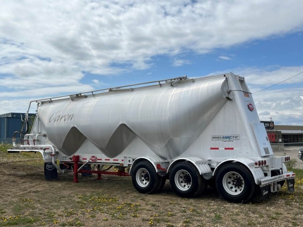 2014-mac-1500-cubic-ft-425-m3-dry-bulk-pneumatic-aluminum-tank-tri-axle-trailer-automatic-air-operated-handrails-big-2