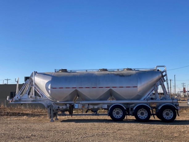 2011-tremcar-1200-cubic-ft-dry-bulk-pneumatic-tank-trailer-big-1