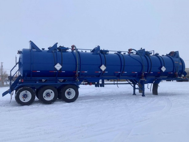 2018-worley-8000-gallon-vacuum-tank-big-3