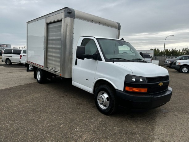 2020-chevrolet-express-commercial-cutaway-3500-cube-van-159-big-1