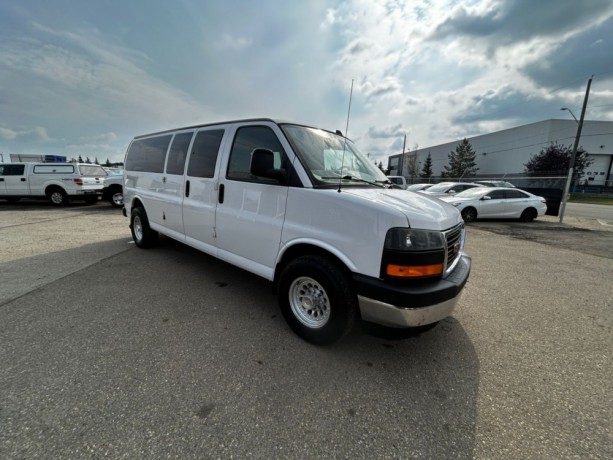 2018-gmc-savana-passenger-rwd-3500-155-lt-big-1