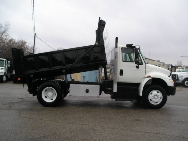 2015-international-4300-dump-truck-big-1