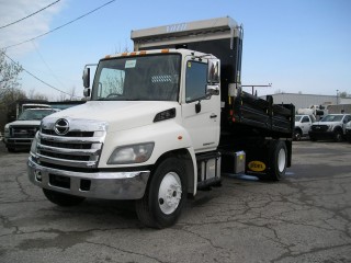 2015 Hino 338 Dump