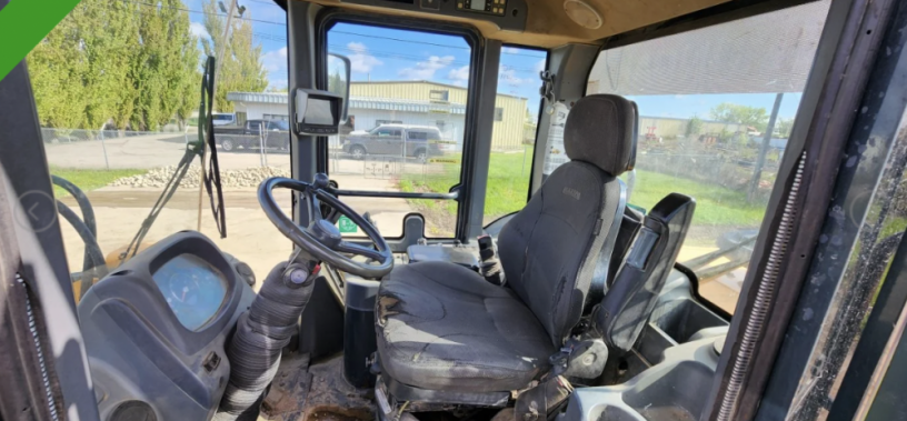 2013-hyundai-hl757tm-9-wheel-loader-big-3