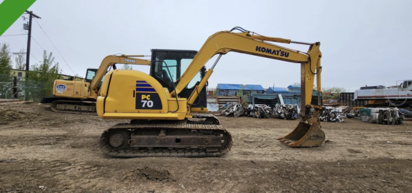 2012-komatsu-pc70-8-excavator-big-1