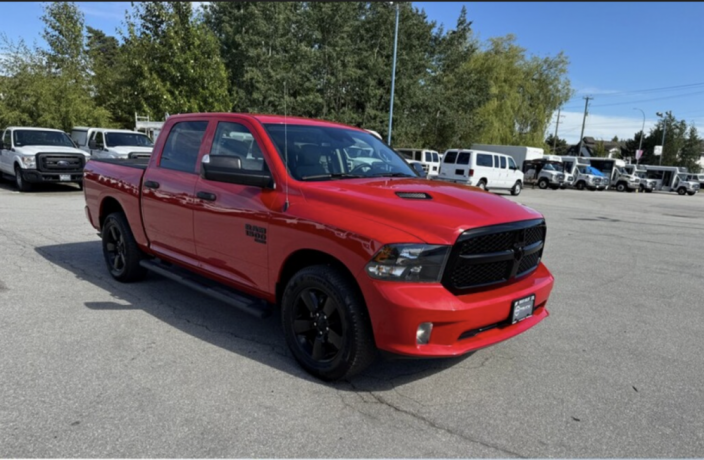 2023-ram-1500-classic-night-edition-crew-cab-57-box-4x4-big-1