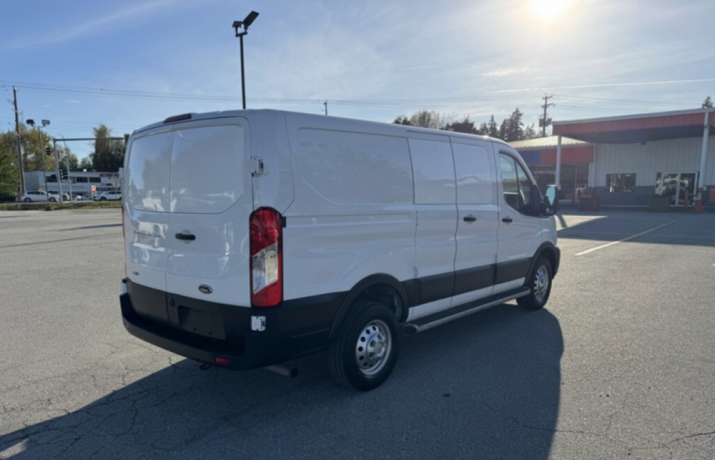 2023-ford-transit-t-250-cargo-awd-big-2