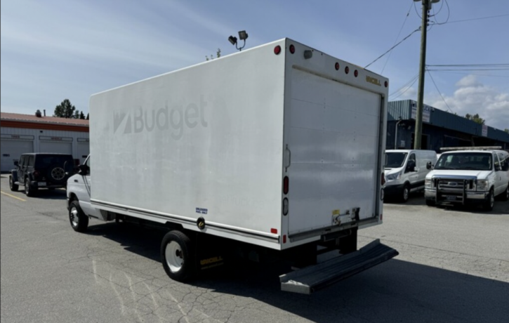 2019-ford-e-450-cube-van-16-ft-box-big-2