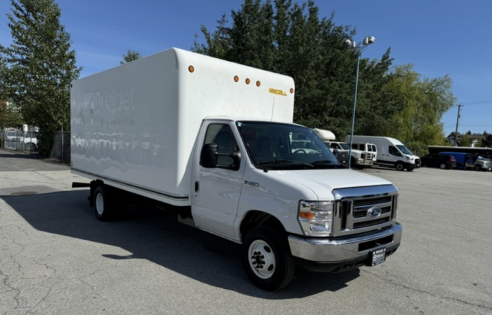 2019-ford-e-450-cube-van-16-ft-box-big-1