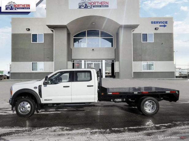 2023-ford-super-duty-f-550-drw-xlt-big-1