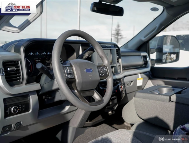 2023-ford-super-duty-f-550-drw-xlt-big-3