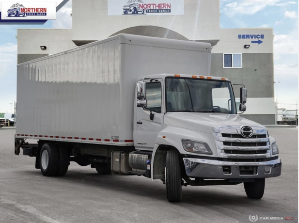 2018-hino-338-box-truck-big-1