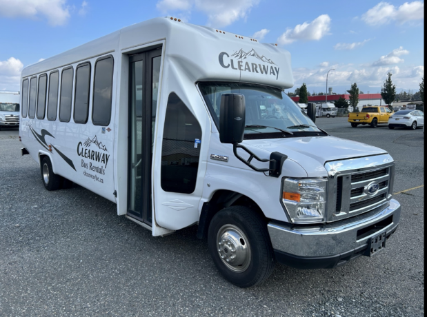 2019-ford-e-450-25-passenger-shuttle-bus-wrear-luggage-big-1