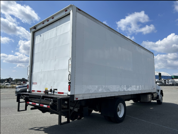 2018-hino-338-w26ft-box-and-4000-lb-ptg-big-2