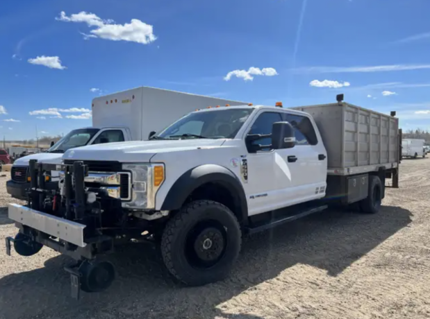 2017-ford-f-550-xlt-hi-rail-w-power-tailgate-big-1