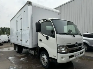 2017 Hino 195 Box Truck 18Ft W/ Power Tailgate DIESEL