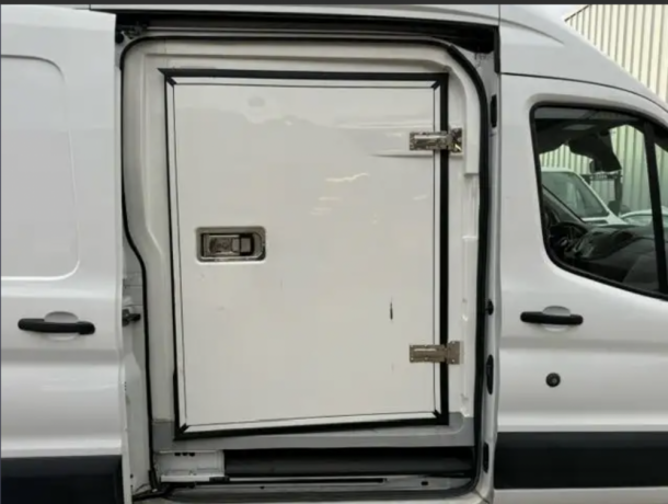 2019-ford-t-350-high-roof-cargo-van-reefer-big-3