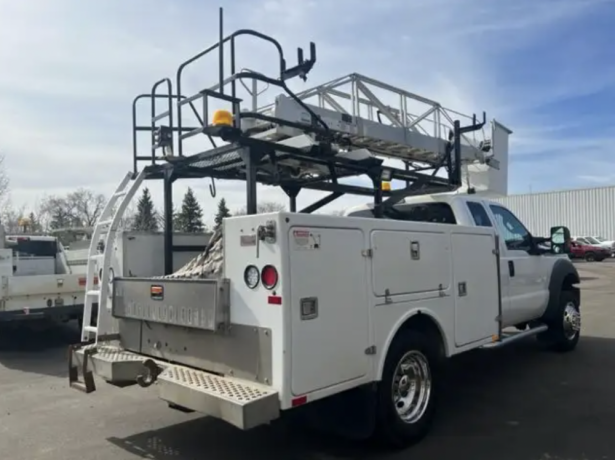 2011-ford-f-550-xlt-utilitybucket-truck-big-2