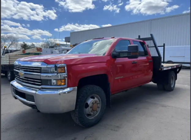 2018-chevrolet-3500hd-flat-deck-truck-big-1