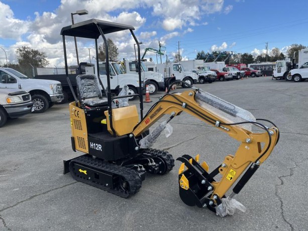 2024-agt-mini-excavator-h12r-agt-mini-excavator-big-6