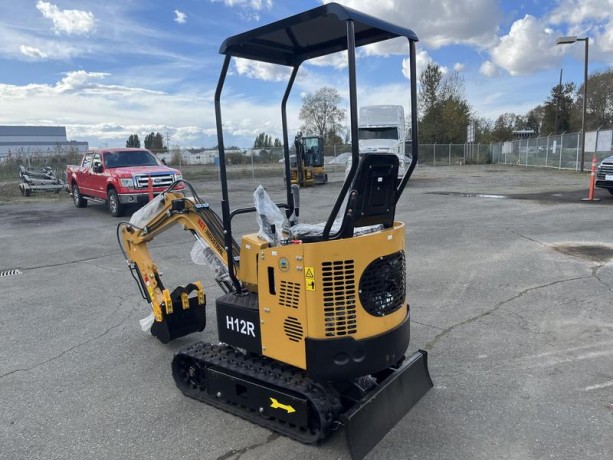 2024-agt-mini-excavator-h12r-agt-mini-excavator-big-2