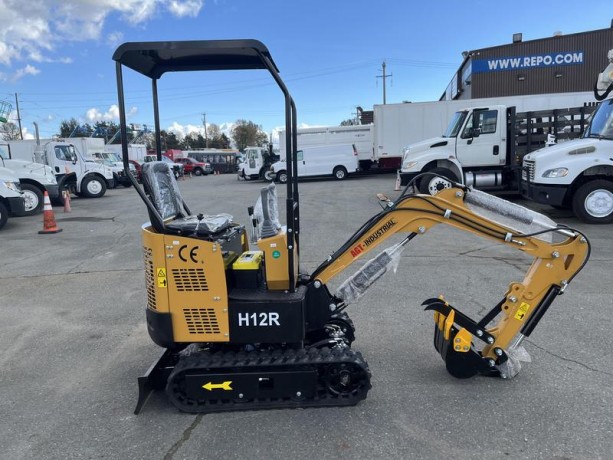 2024-agt-mini-excavator-h12r-agt-mini-excavator-big-5