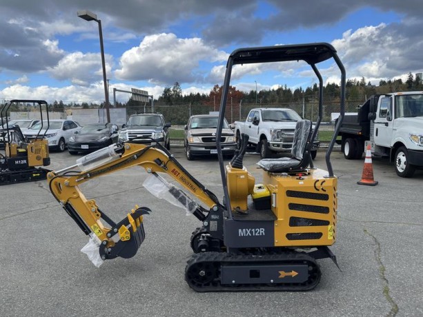 2024-agt-mini-excavator-mx12r-agt-mini-excavator-big-1