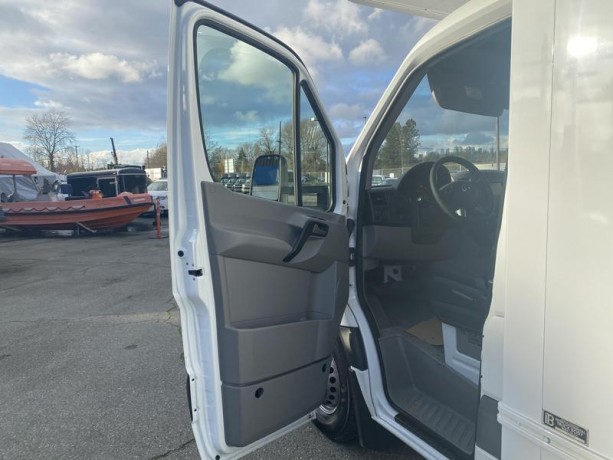 2017-mercedes-benz-sprinter-3500-170-inch-wheelbase-14-foot-cube-van-with-power-tailgate-diesel-mercedes-benz-sprinter-big-8