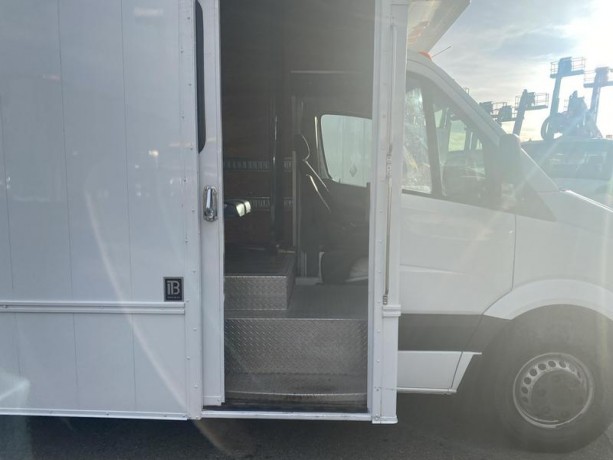 2017-mercedes-benz-sprinter-3500-170-inch-wheelbase-14-foot-cube-van-with-power-tailgate-diesel-mercedes-benz-sprinter-big-29