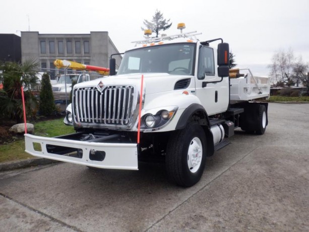 2010-international-7300-work-star-dump-hook-truck-air-brakes-diesel-international-7300-big-2